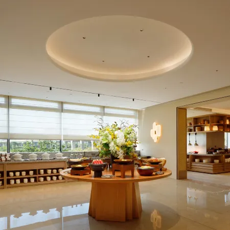 YE HOTEL