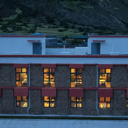 Pingcuo Kangsang Xiang Gela Mountain View Homestay