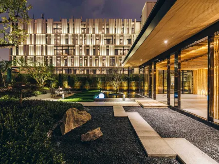 Atour Hotel, Shanghai Expo Center,Yaohua Road Отели рядом с достопримечательностью «Shanghai Harbor Longwu Harbor Company Wharf»