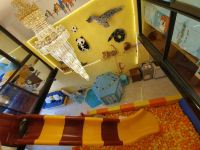 广州彼家公寓 - 大滑梯小黄人两房一厅套房