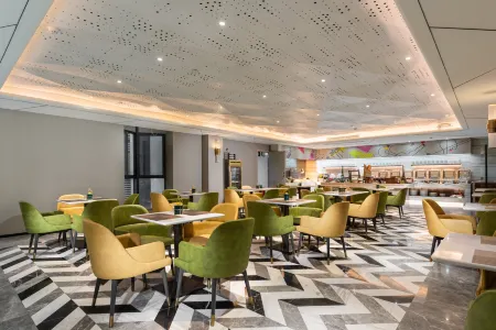 Mercure Hotel Отели рядом со станцией Chengdu Xindu Railway Station