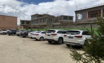 Litang Horse Racing Hotel