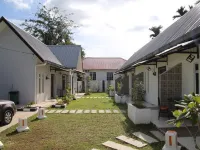 Belukar Lodges Private Homestay Fauna Flora Eco周辺のホテル