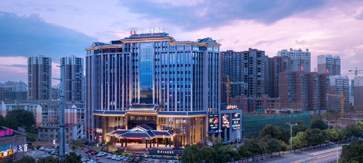 Meet Mountain Hotel Hotel di Huaihua