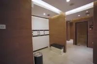 Brits Hotel Karawang - Gym