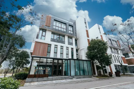 Coin Camp Inn Отели рядом с достопримечательностью «Gaochun Old Street»