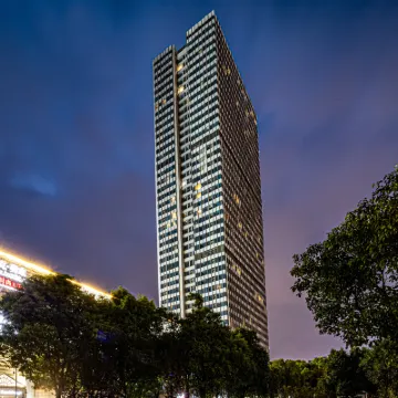 Ge Ling Jing Ping Zhi Xuan Hotel (Nantong Central Business District) Hotels near Nantong Riverside Park