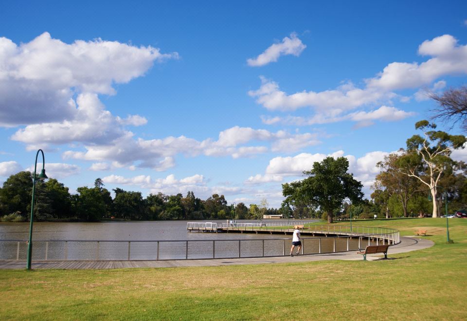 Quest Bendigo Central HotelOver view