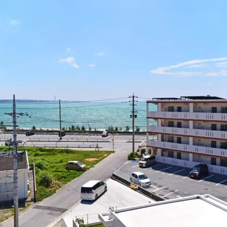 Kariyushi Condominium Resort KIN Yaka Seaside Отели в г. Кин