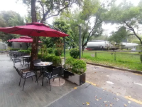 XW Hotel (Shenzhen OCT) Hotel berhampiran Binhai Mingzhu