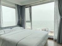 青岛小船酒店 - 270度网红双享海景大床房-超大视野海景