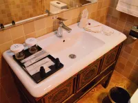Himalaya Pulan Hotel Hotels in Purang