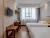Dolton Lushan Hotel Hotels near Python Hole