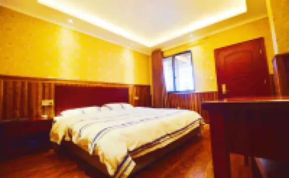 Erma Xiaozhai Hotel