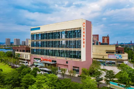 Dongcheng Yuehe Hotel (Maternity and Child Healthcare Hospital Expo Garden Branch) Отели рядом с достопримечательностью «Guangxi University of Science and Technology (Liudong Campus)»