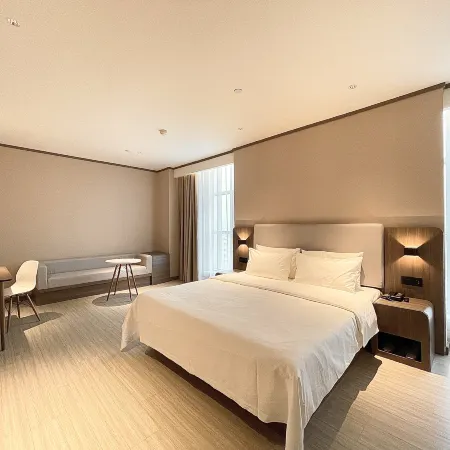 HanTing Hotel (Luohe Linying)