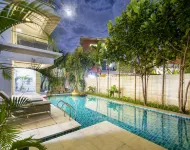 Sanya Pengyue Pool Villa -  Holiday Villas