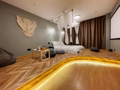 Dingzhou Liuyi Intelligent Movie Homestay Hotels in Dingzhou