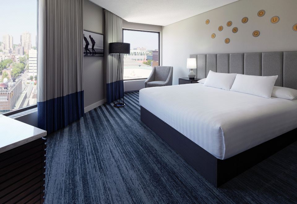 더블트리 바이 힐튼 수영장