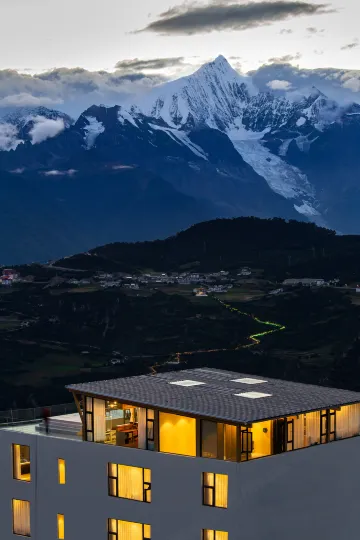 徳欽潤境·野宿RunJingホテル