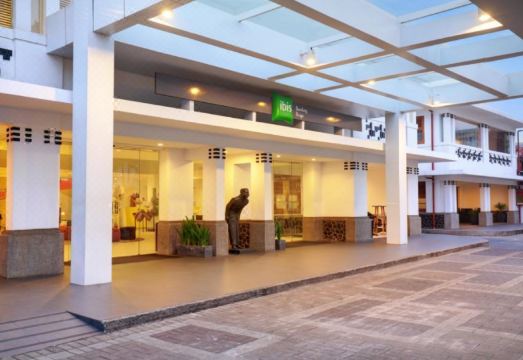 키마야 브라가 반둥 바이 해리스