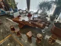 บิสซิเนส โฮเต็ลหยุนเหวย