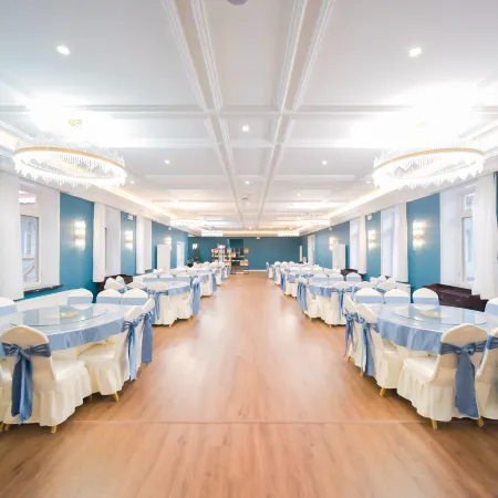Longhao Holiday Hotel