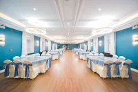 โรงแรมฮอลิเดย์หลงหาว