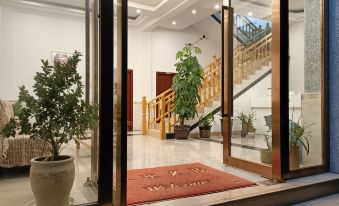 Luoping Hanchen Apartment