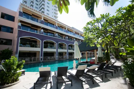 Karon Sea Sands Resort