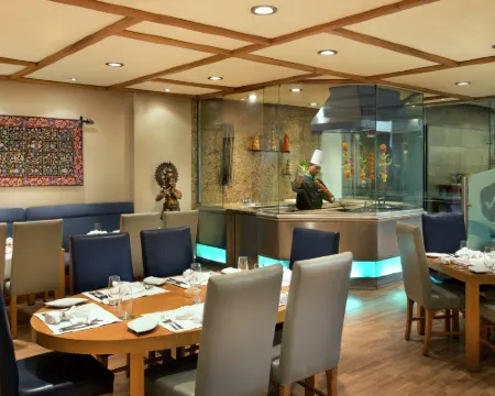 Ramses Hilton Dining Photos