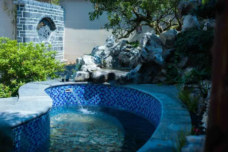 Tinokiyama Hot Spring Villa Отели рядом с достопримечательностью «Chixixiang»