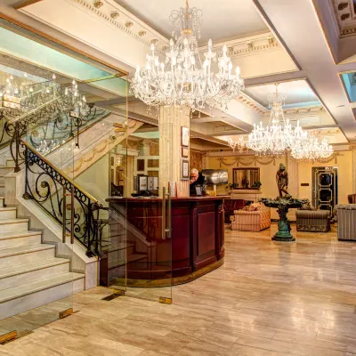 Avtor Boutique Hotel アレクサンドリンスキー・シアター周辺のホテル