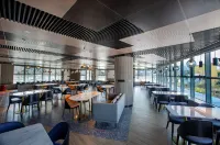 Leishen Electric Sports Hotel (Guoxin Sports Center Branch)