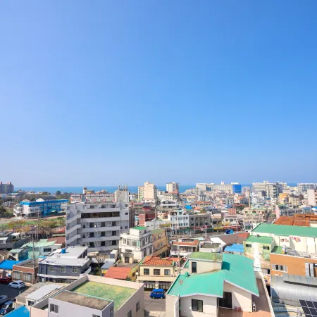 Jeju Seomun Residence Hotel Отели рядом с достопримечательностью «Храм Сонкванса»