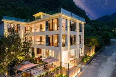Qingcheng Mountain Yuntai Private Hot Spring B&B (Houshan Scenic Area Branch) Các khách sạn gần Qin’an Ancient Town