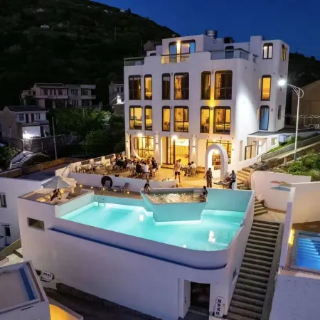 Jidong Yizhan·Seaside Light Luxury Sea View Pool Holiday Beauty Su (Shengsi Island East Cliffs Shop)