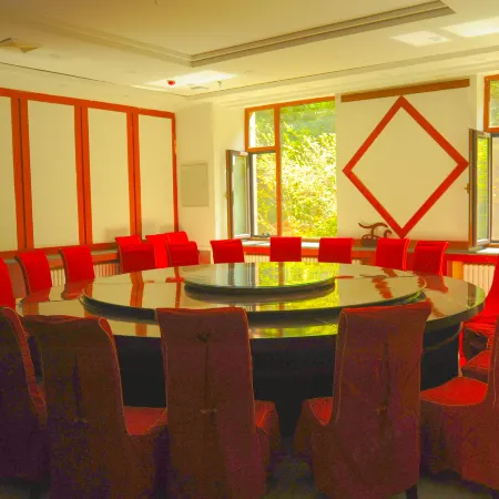 Jiangcheng Hotel