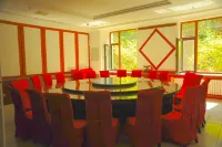 Jiangcheng Hotel Hotel di Dongfeng