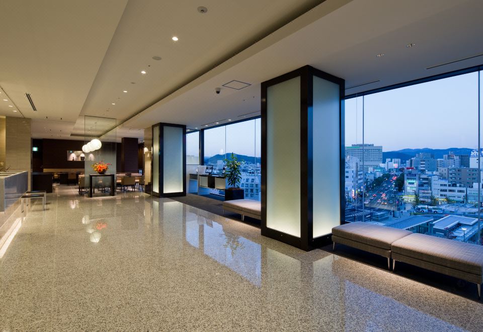 VIA INN OKAYAMA JR-West Group의 외관