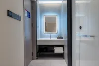 Haina Hotel (Jingmen Wanda Plaza) - balcony