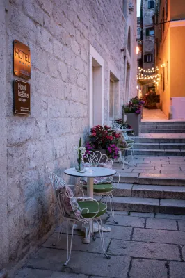 Heritage Hotel Life Palace Hotels in 