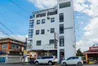 RedDoorz Plus @ Hotel Platinum Occidental Mindoro Hôtels à : 
