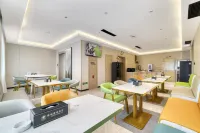 GreenTree Inn Express Hotel (Dezhou Plain County Encheng Bus Station)