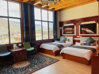 Yinyian Time Hot Spring Homestay Hotels in Batang