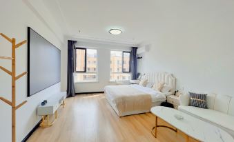 Weijun Aishang Cinema-style Theme Apartment Branch