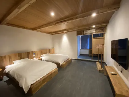 Ruyuan Sanbao Homestay Отели в г. Жуюань