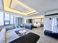 Xana Hotelle Hotel (Yanji Yanbian University Baihuo Building)