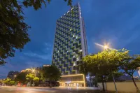 全季飯店（南昌紅谷灘珠江路地鐵站店） 電子與訊息學院附近的飯店