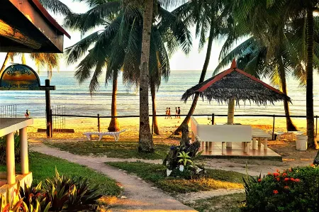 Phaidon Beach Resort